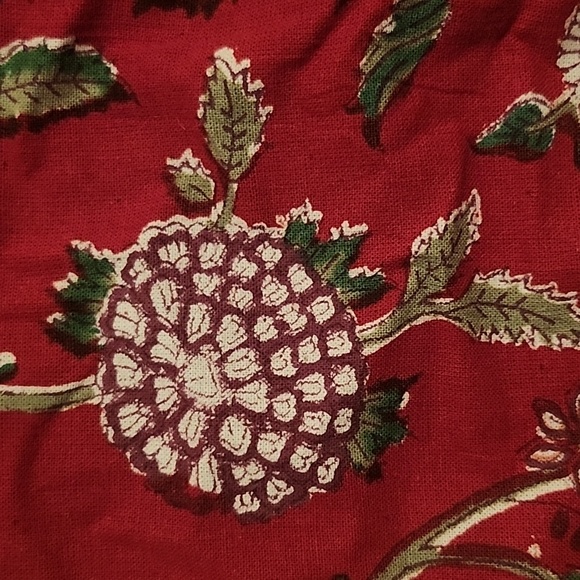 NWT hand block printed table cover - Picture 3 of 4